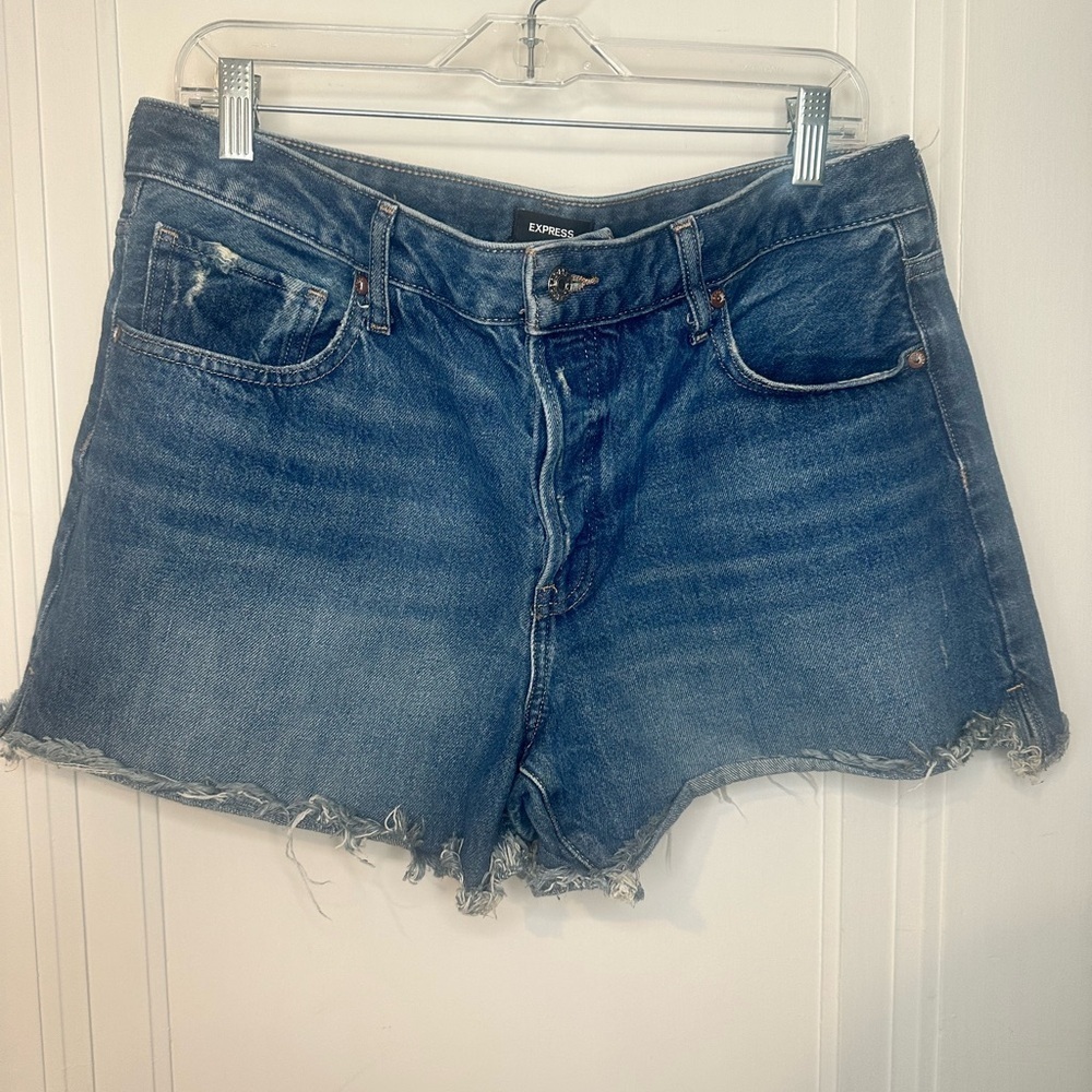 Express Boyfriend Midi Mid Rise Women's Distressed Blue Jean Shorts